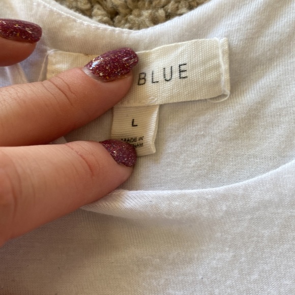 White tank - Picture 2 of 3